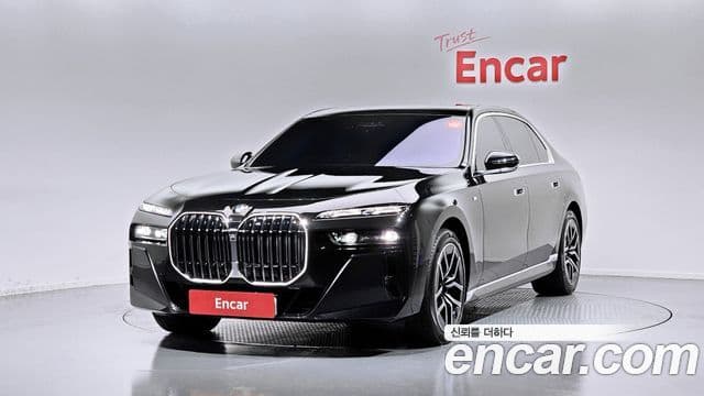 BMW 7 Series (G70)