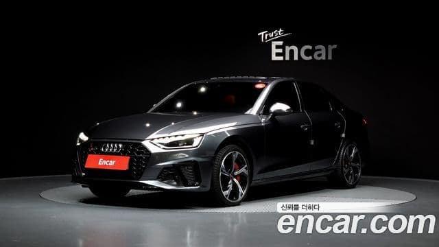 Audi S4 (B9)