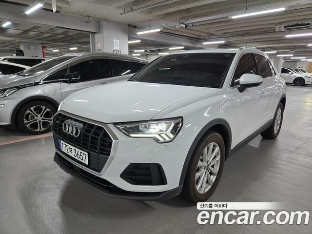 Audi Q3 (F3)