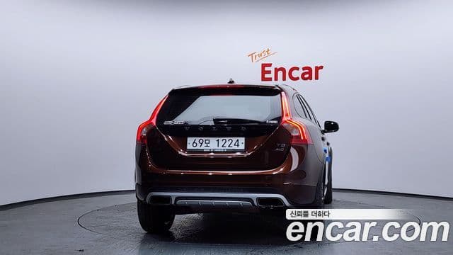 Volvo V60 Cross Country 4