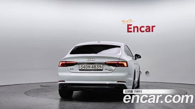 Audi A5 (F5) 4