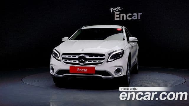 Mercedes-Benz GLA-Class X156 3