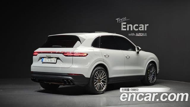 Porsche Cayenne (PO536) 2