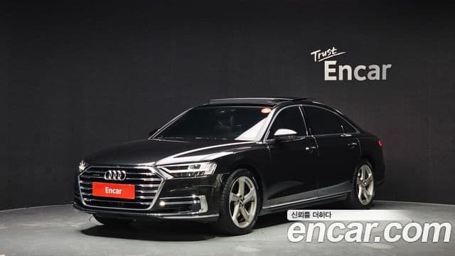 Audi A8 (D5)