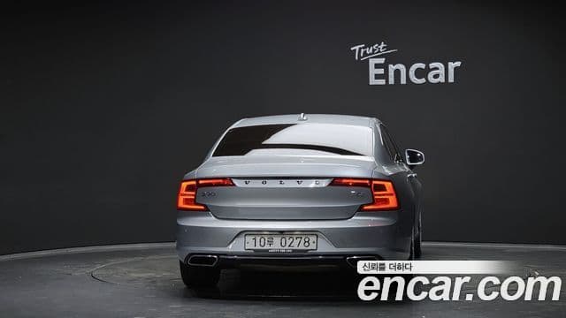 Volvo S90 4