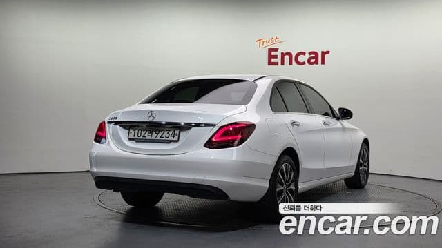 Mercedes-Benz C-Class W205 2