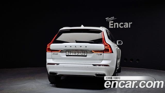 Volvo XC60 2nd Gen 4