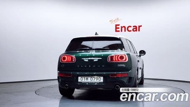 MINI Cooper S Clubman 4
