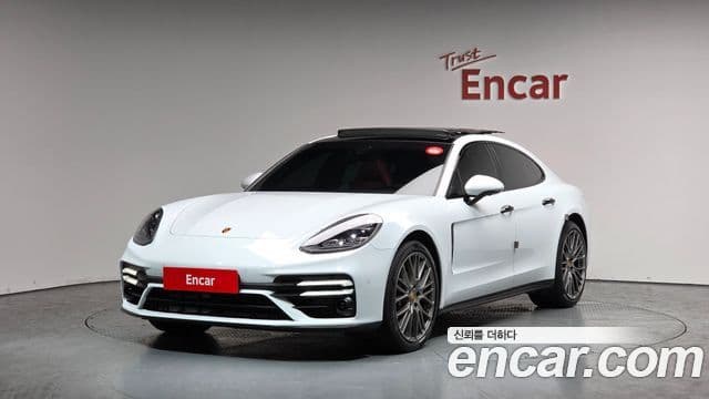 Porsche Panamera (971) 1