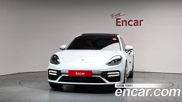 Porsche Panamera (971) 3