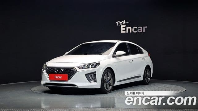 Hyundai The New Ioniq Hybrid