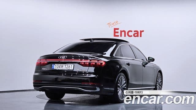 Audi A8 (D5) 2
