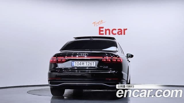 Audi A8 (D5) 4