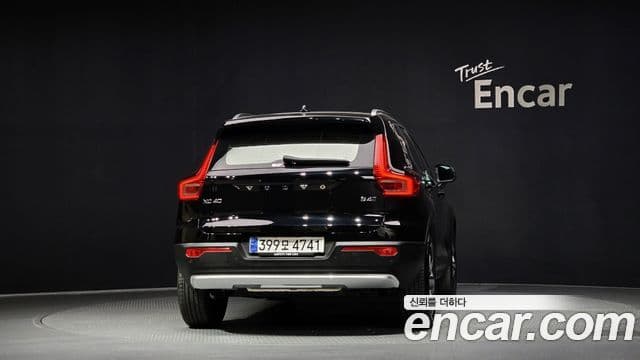 Volvo XC40 4