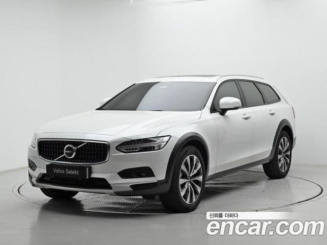 Volvo V90 Cross Country 1
