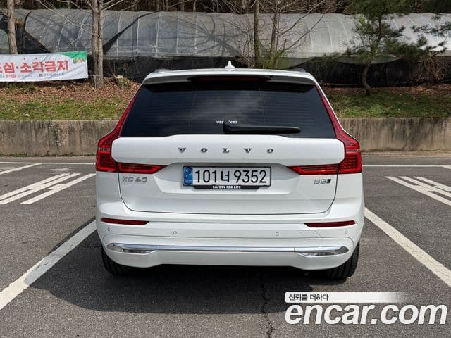 Volvo XC60 2nd Gen 4