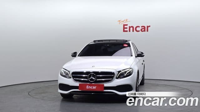 Mercedes-Benz E-Class W213 3