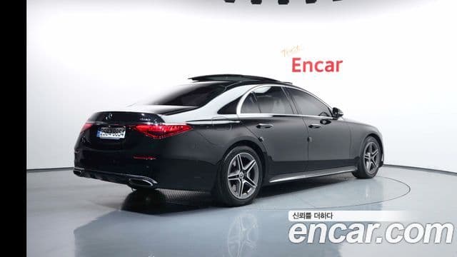 Mercedes-Benz S-Class W223 2