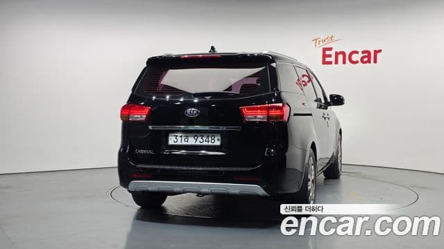 Kia All New Carnival 4