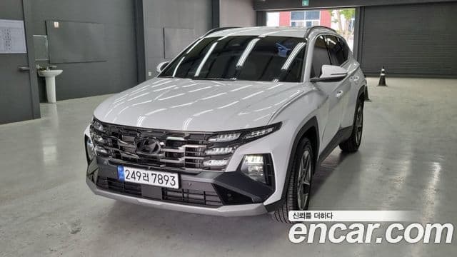 Hyundai The New Tucson Hybrid (NX4)