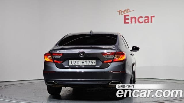 Honda Accord 10th Gen 4