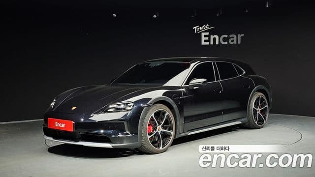 Porsche Taycan 1