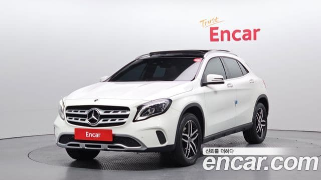 Mercedes-Benz GLA-Class X156