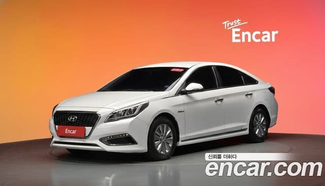 Hyundai LF Sonata Hybrid