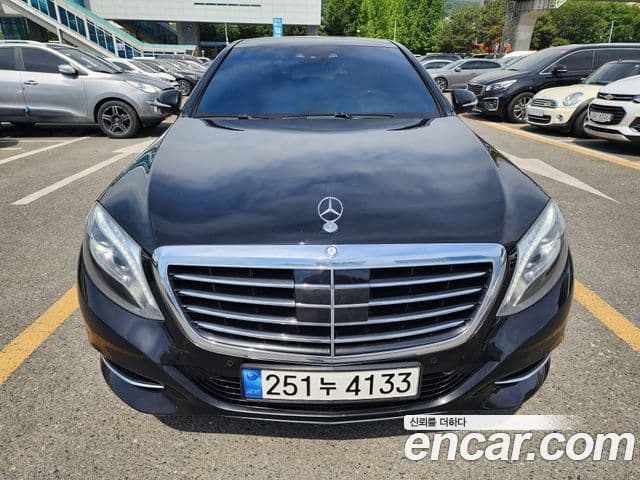 Mercedes-Benz S-Class W222