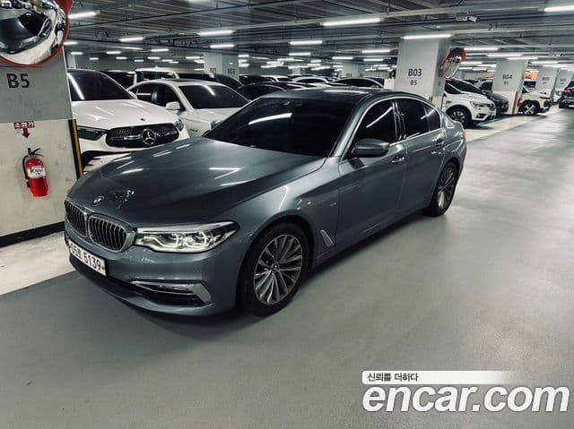 BMW 5 Series (G30)