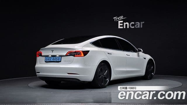 Tesla Model 3 2
