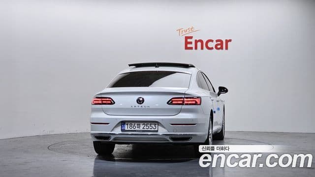 Volkswagen Arteon 4
