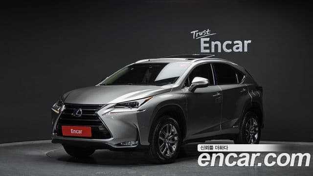 Lexus NX300h 1