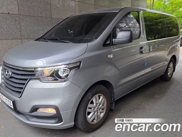 Hyundai The New Grand Starex