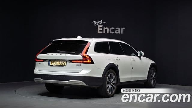 Volvo V90 Cross Country 2