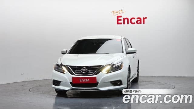 Nissan Altima 3
