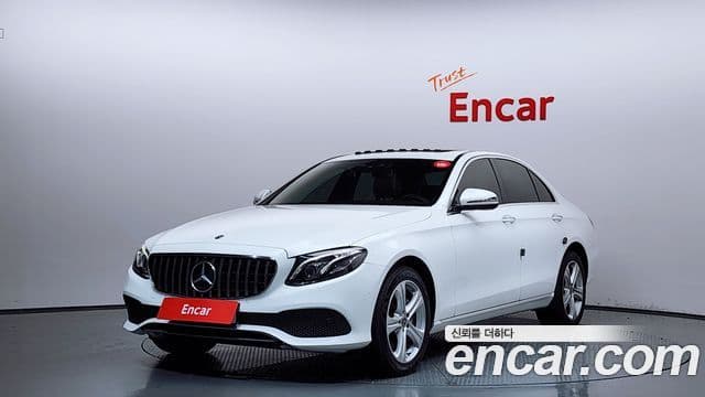 Mercedes-Benz E-Class W213 1