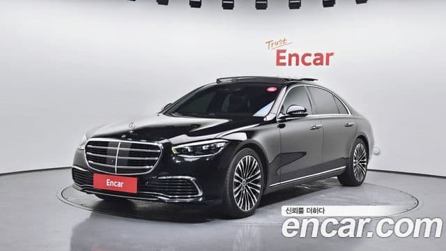 Mercedes-Benz S-Class W223 1