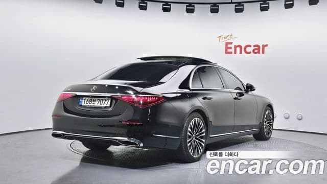 Mercedes-Benz S-Class W223 2