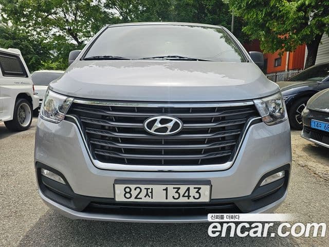 Hyundai The New Grand Starex