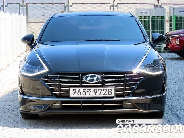 Hyundai Sonata (DN8)