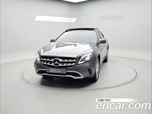 Mercedes-Benz GLA-Class X156