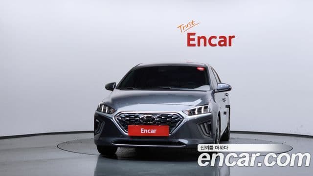 Hyundai The New Ioniq Hybrid 3