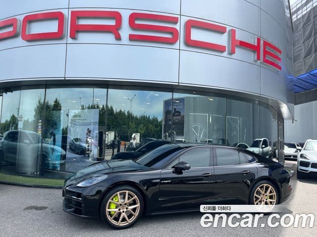 Porsche Panamera (976) 1