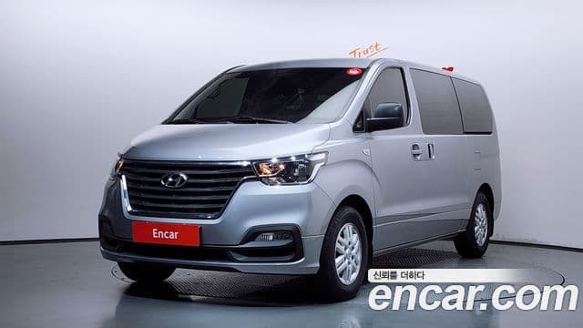 Hyundai The New Grand Starex
