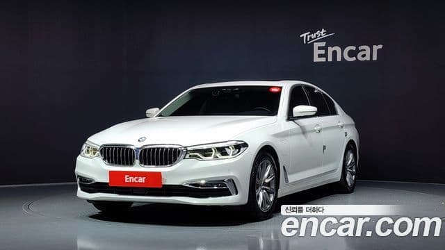 BMW 5 Series (G30)