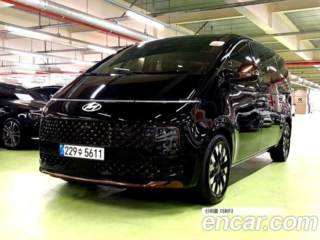 Hyundai Staria