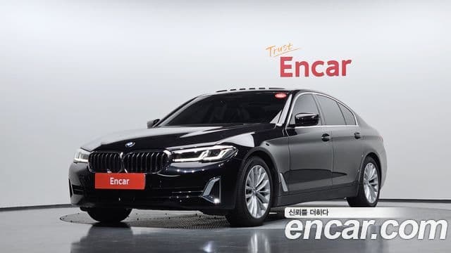 BMW 5 Series (G30)