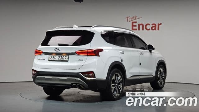 Hyundai Santa Fe TM 2