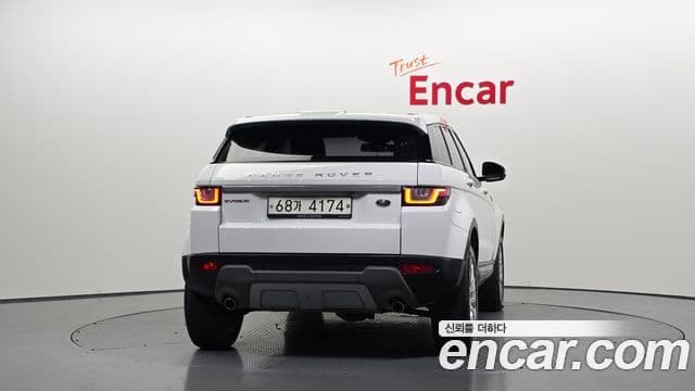 Land Rover Range Rover Evoque 4